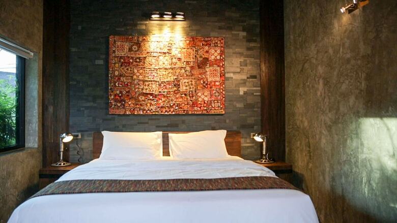 Riverside Luxury Pool Villa 88 Place