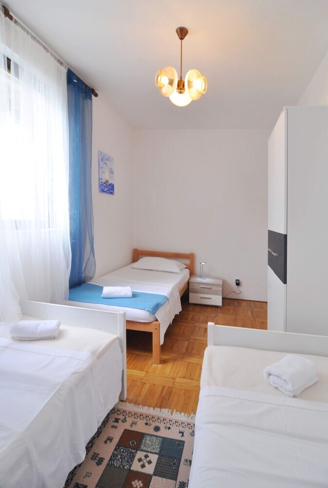 Holiday Apartment Near Beach
