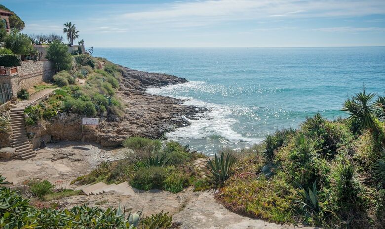 Luxury Beachfront Villa In Tarragona Th 63