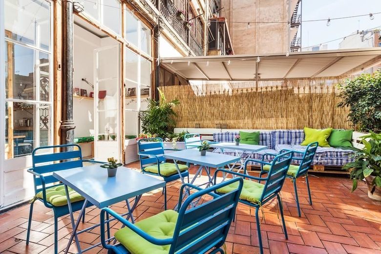 Bed & Breakfast Factory Suites Barcelona