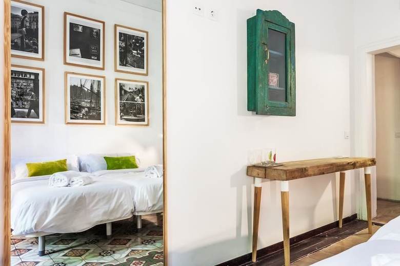 Bed & Breakfast Factory Suites Barcelona