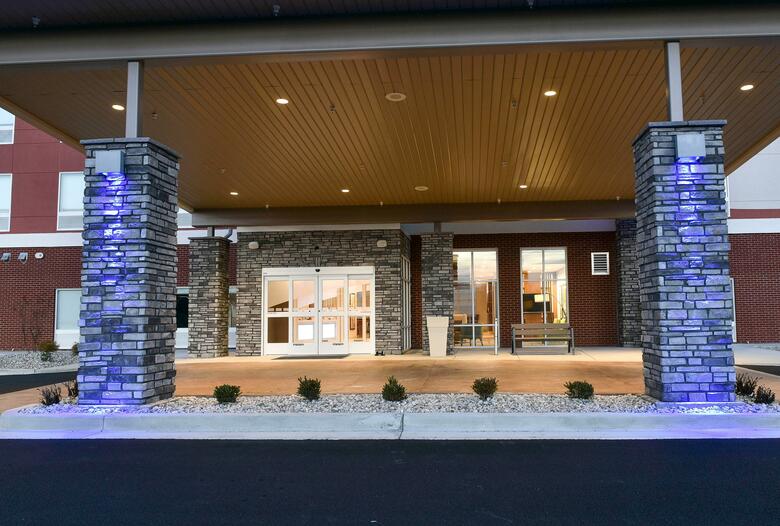 Hotel Holiday Inn Express & Suites Madisonville