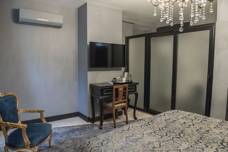 The Liwan Deluxe Hotel - Boutique Class