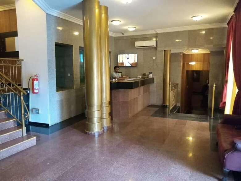 Commordore Hotel