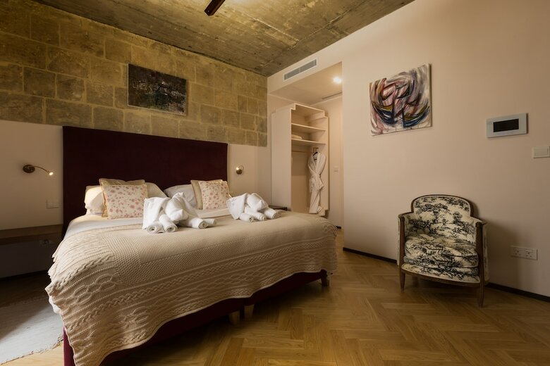 Apartamentos Sally Port Suites