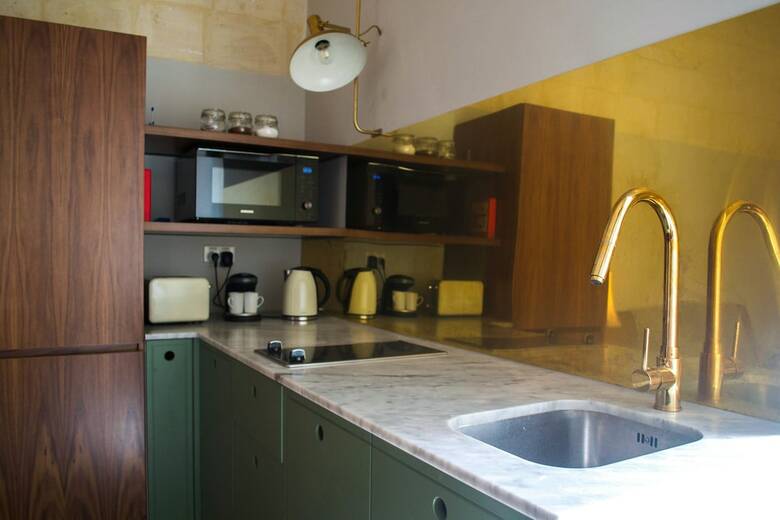 Apartamentos Sally Port Suites
