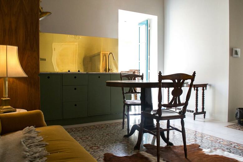 Apartamentos Sally Port Suites