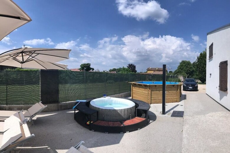 Bed & Breakfast Niifty Intera Villa Piscina Relax Idromassaggio E Sauna