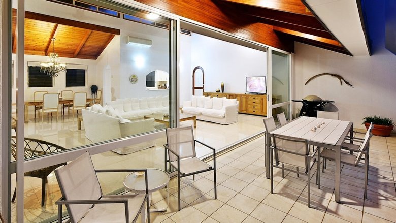 Bella Vista E9 Ocean View Spacious 2 Bed
