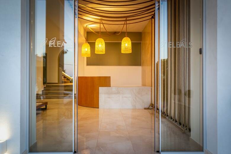 Eleals Hotel