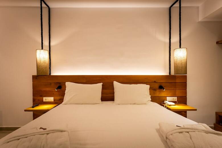 Eleals Hotel