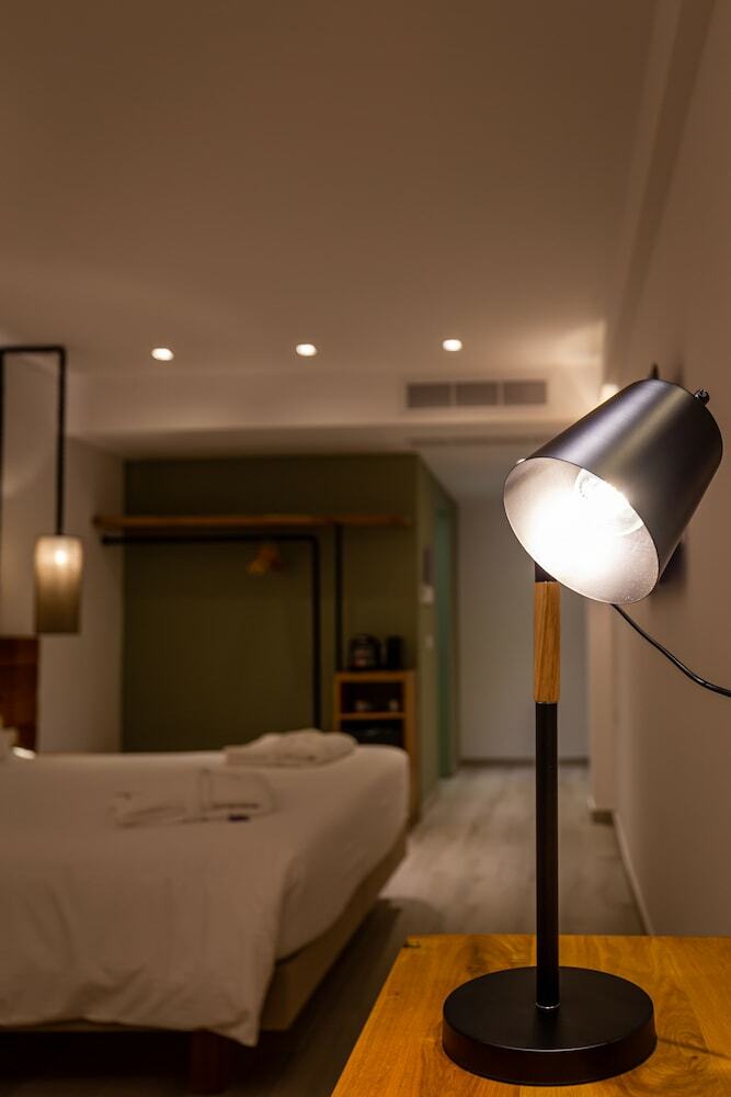 Eleals Hotel