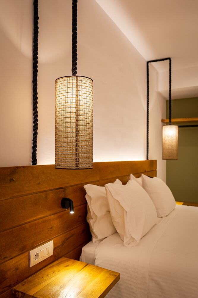 Eleals Hotel
