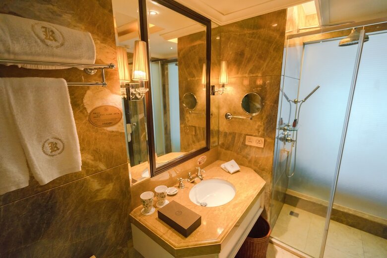King Century Hotel