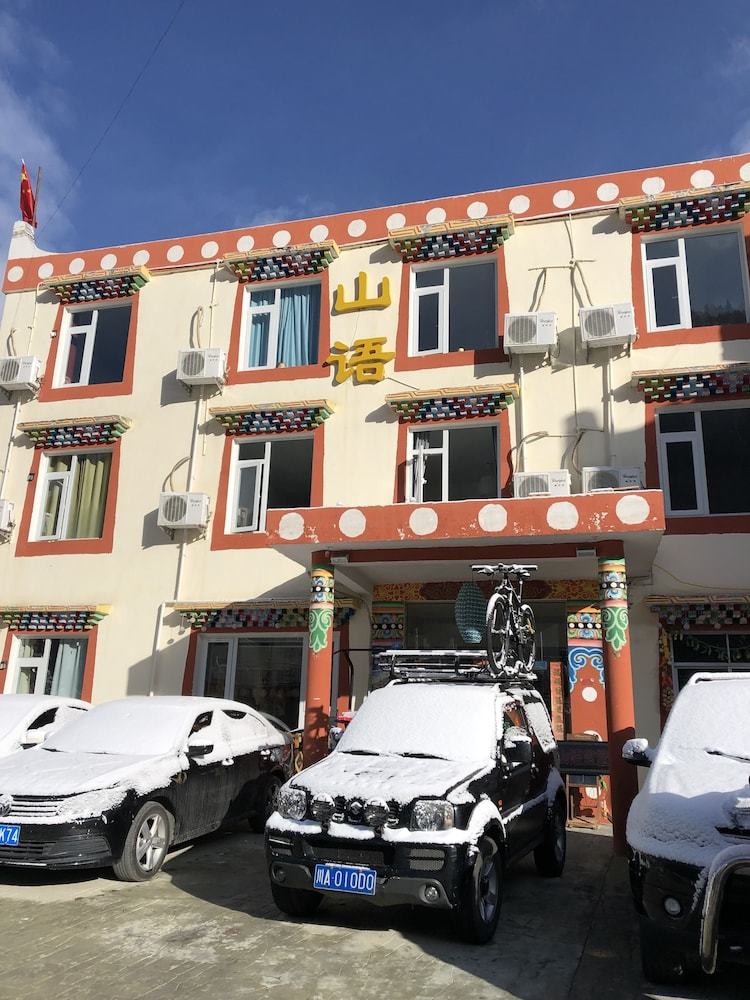 Hostal Sound Of The Mountain