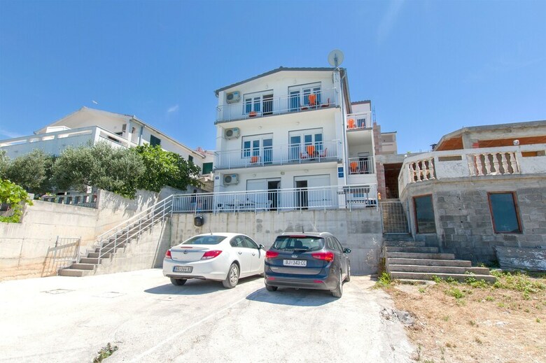 Apartments More