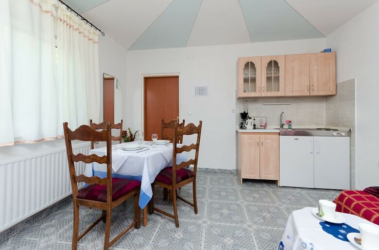 Apartments Cvita