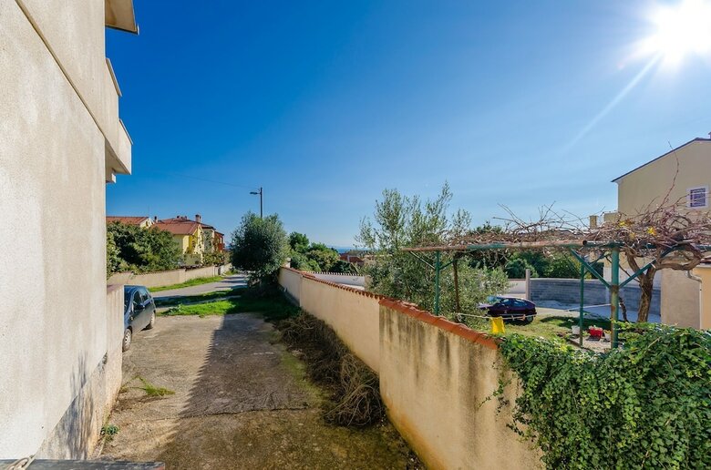Apartments Danilo