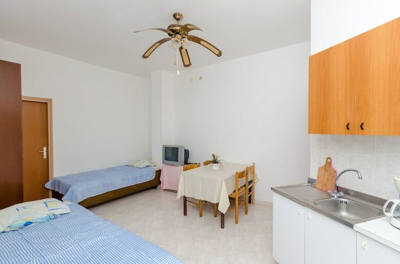 Apartments Danilo