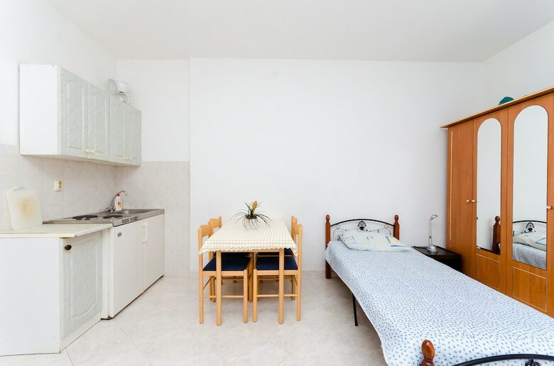 Apartments Danilo