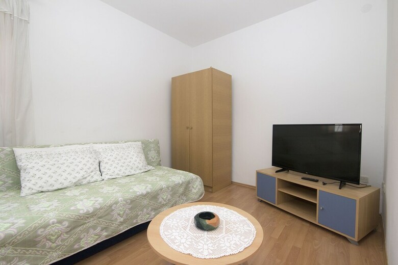 Apartments Jak?a