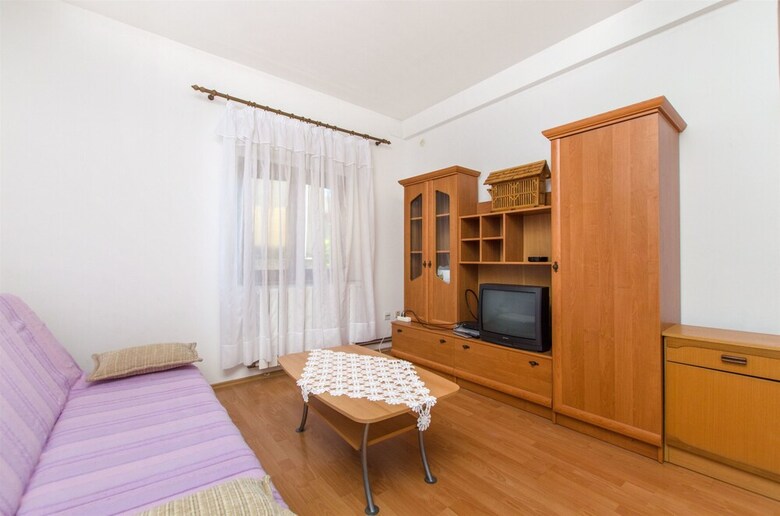 Apartments Jak?a