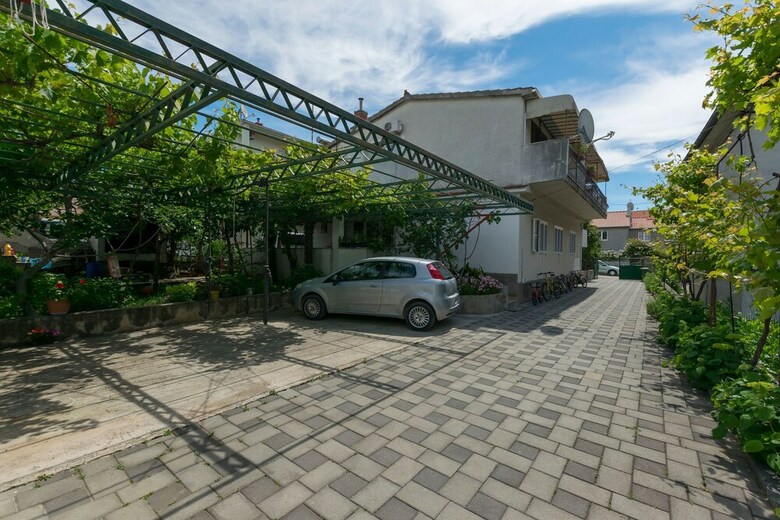 Apartments Miroslava
