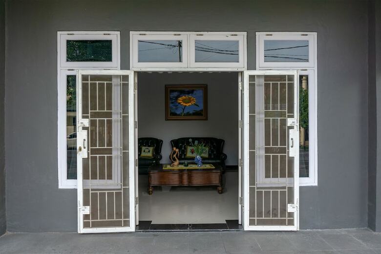Hostal Oyo 916 Bintara Guest House