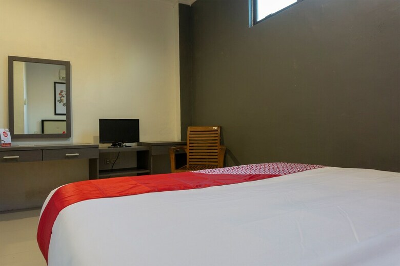 Hostal Oyo 916 Bintara Guest House