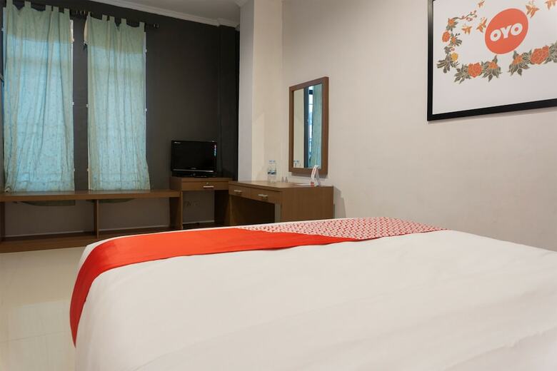 Hostal Oyo 916 Bintara Guest House