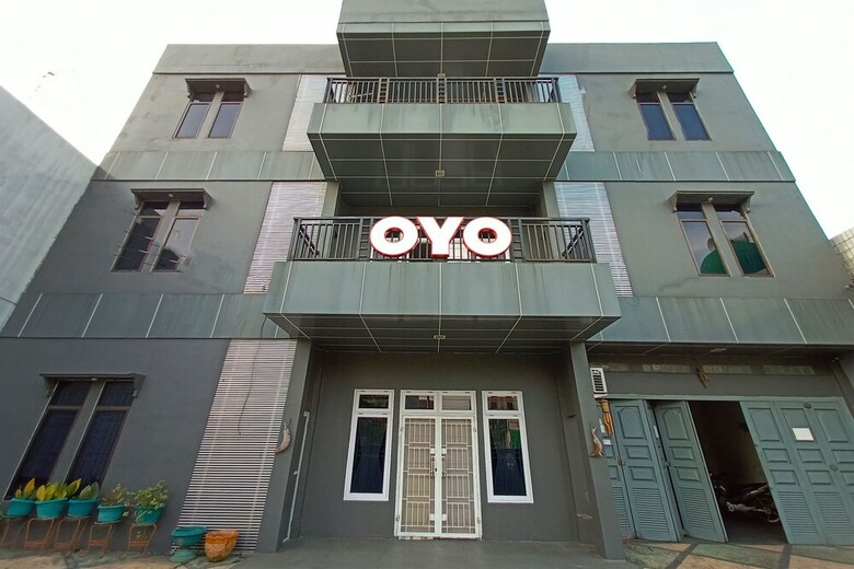 Hostal Oyo 916 Bintara Guest House