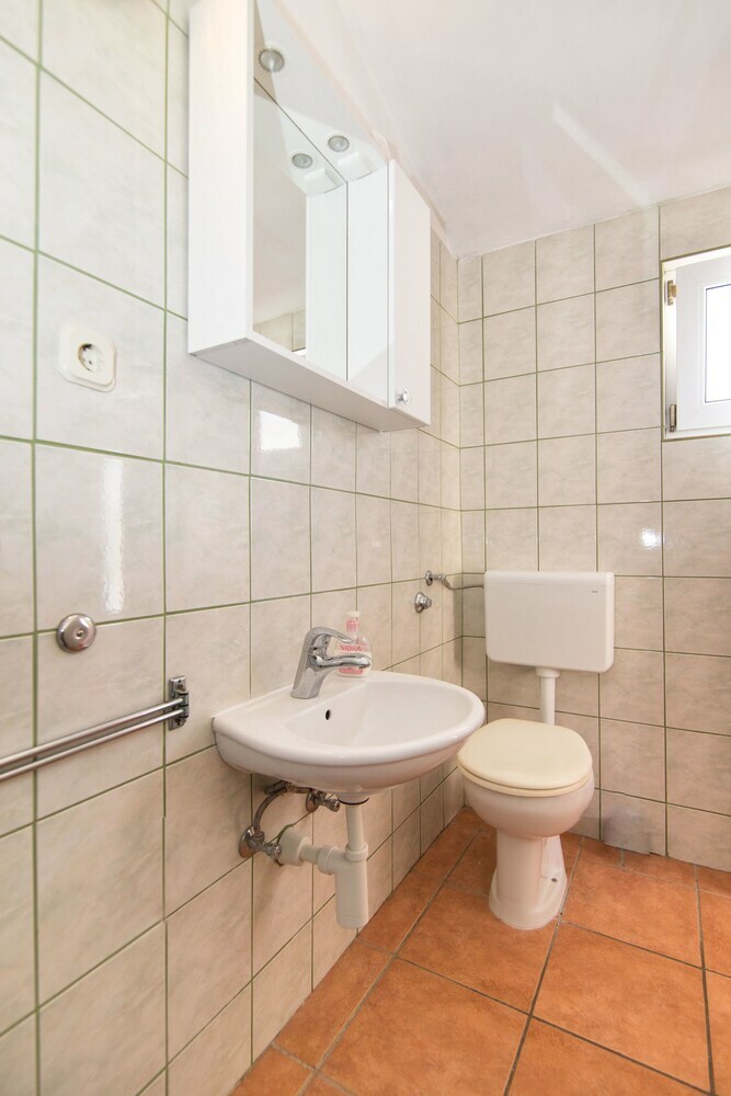 Apartments Jakov