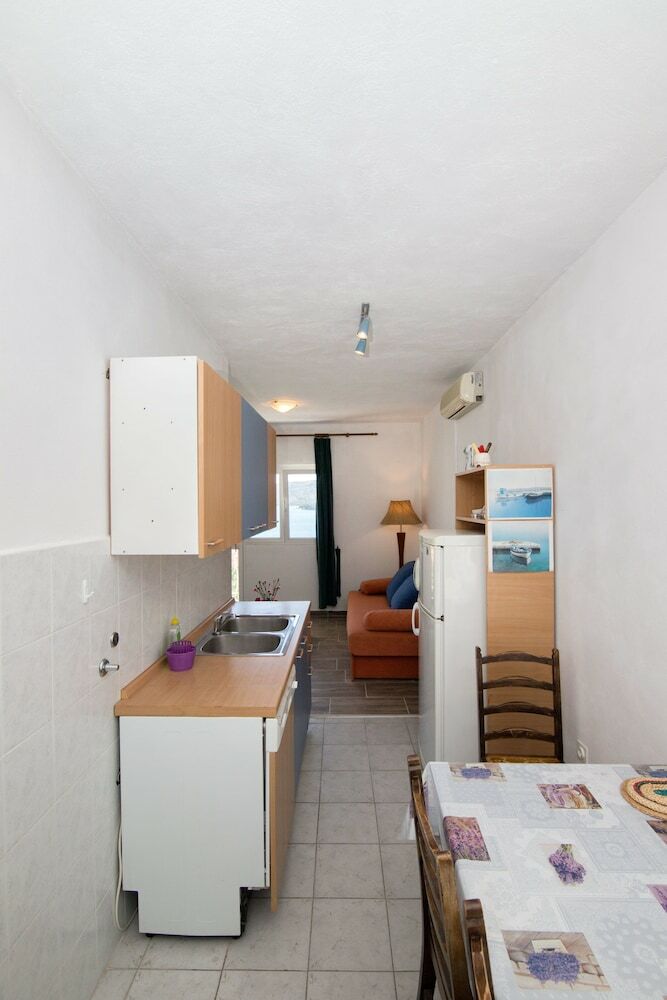 Apartments Jakov