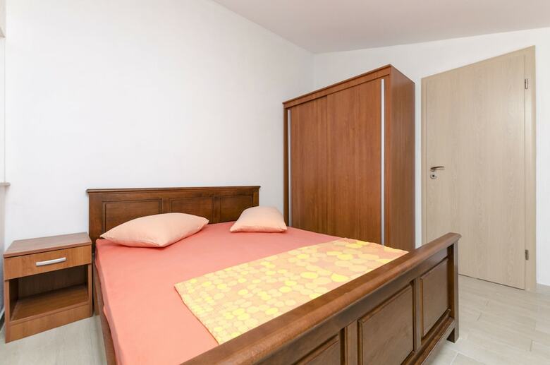 Apartment Ivo