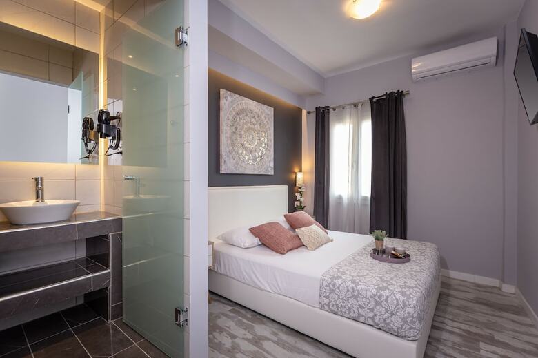 Hotel Ionian City By Checkin
