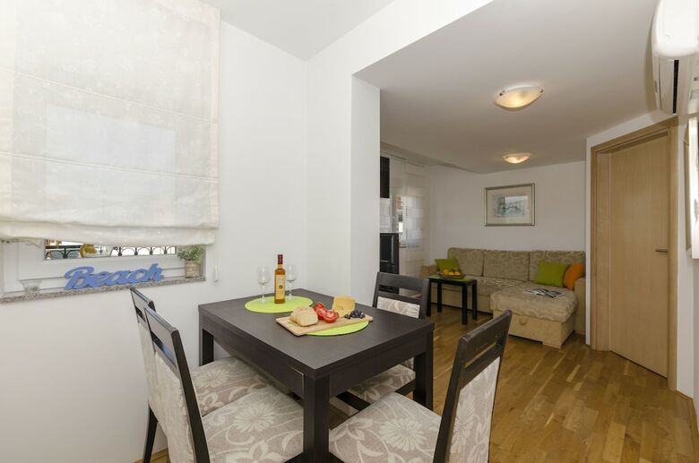 Apartments Maja