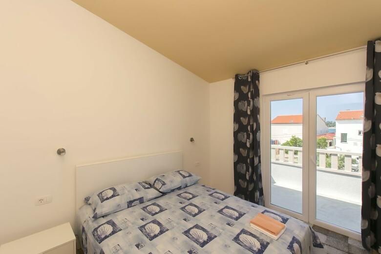 Apartments And Room Central Position