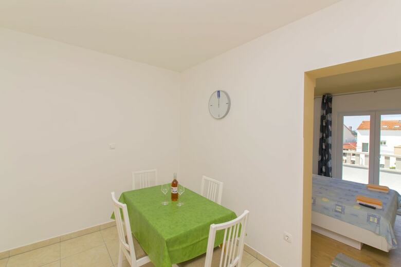 Apartments And Room Central Position