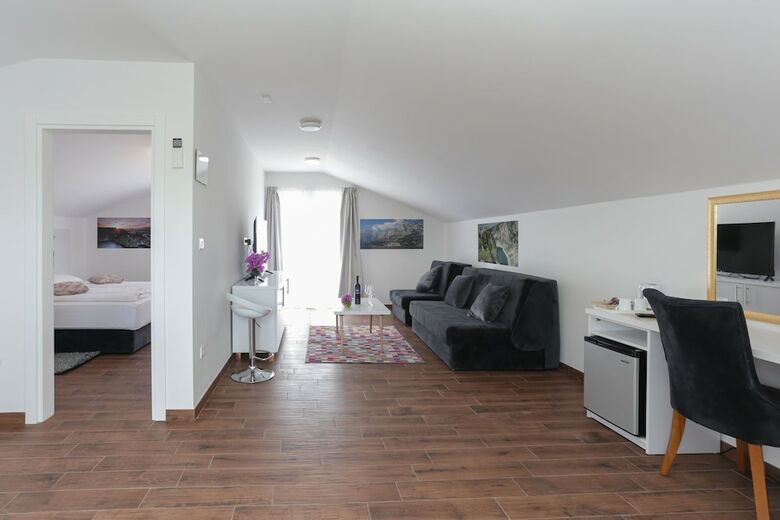 Apartment And Rooms Villa Niko
