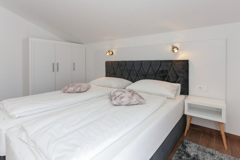 Apartment And Rooms Villa Niko