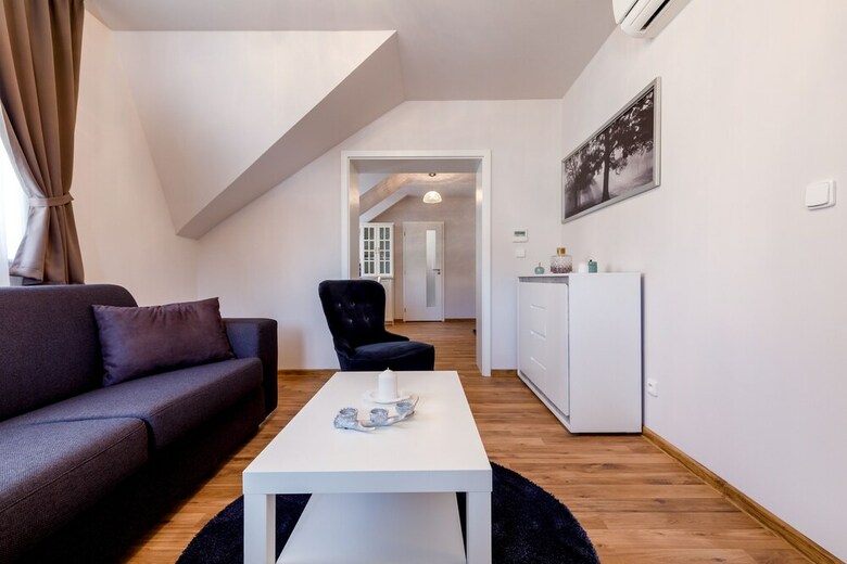 Aparthotel Apartments Menuet