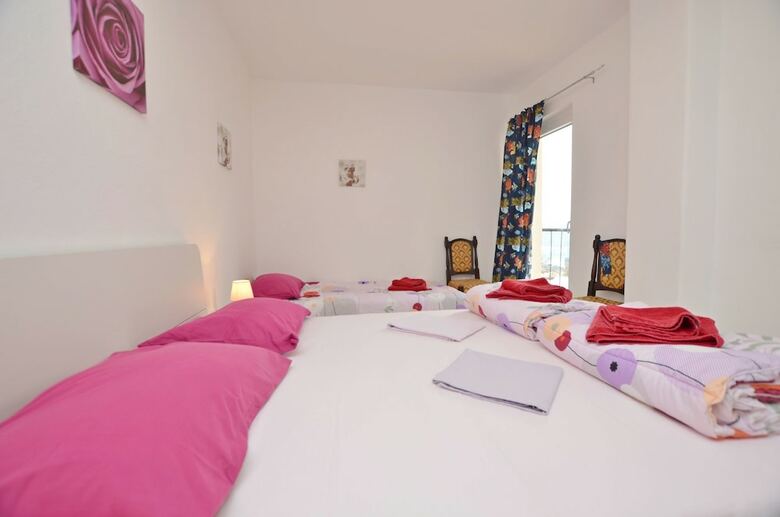 Apartments Davor