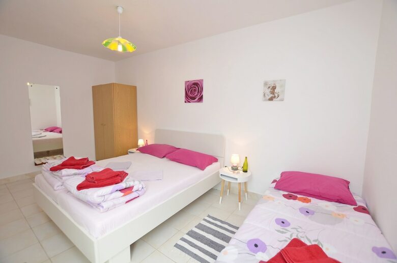 Apartments Davor