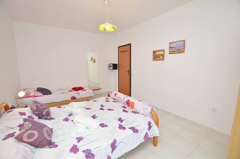 Apartments Davor