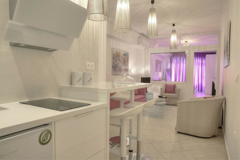 Downtown Glyfada Smart Apartment