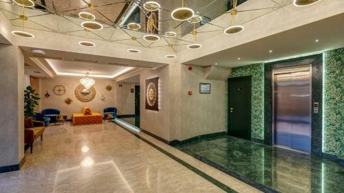 Hotel Sole Palace