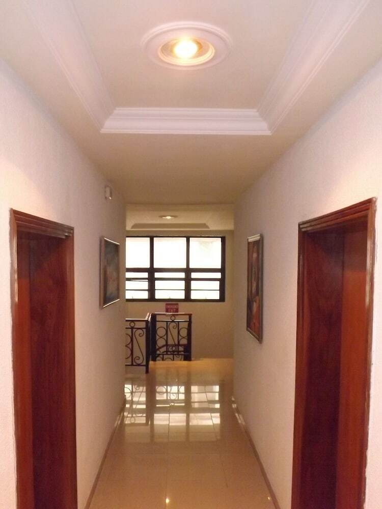 Hotel La Playa Suites