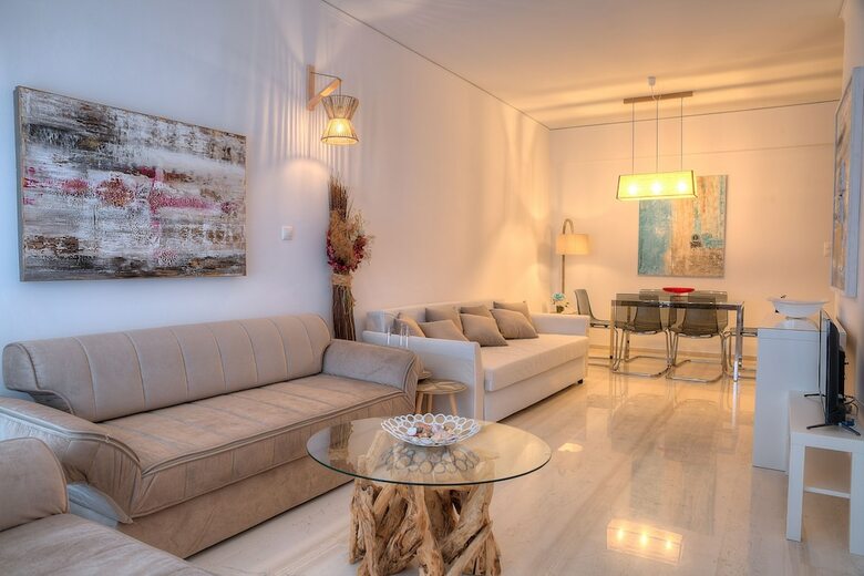L' Apartment Blanc Dans Le Centre de Glyfada
