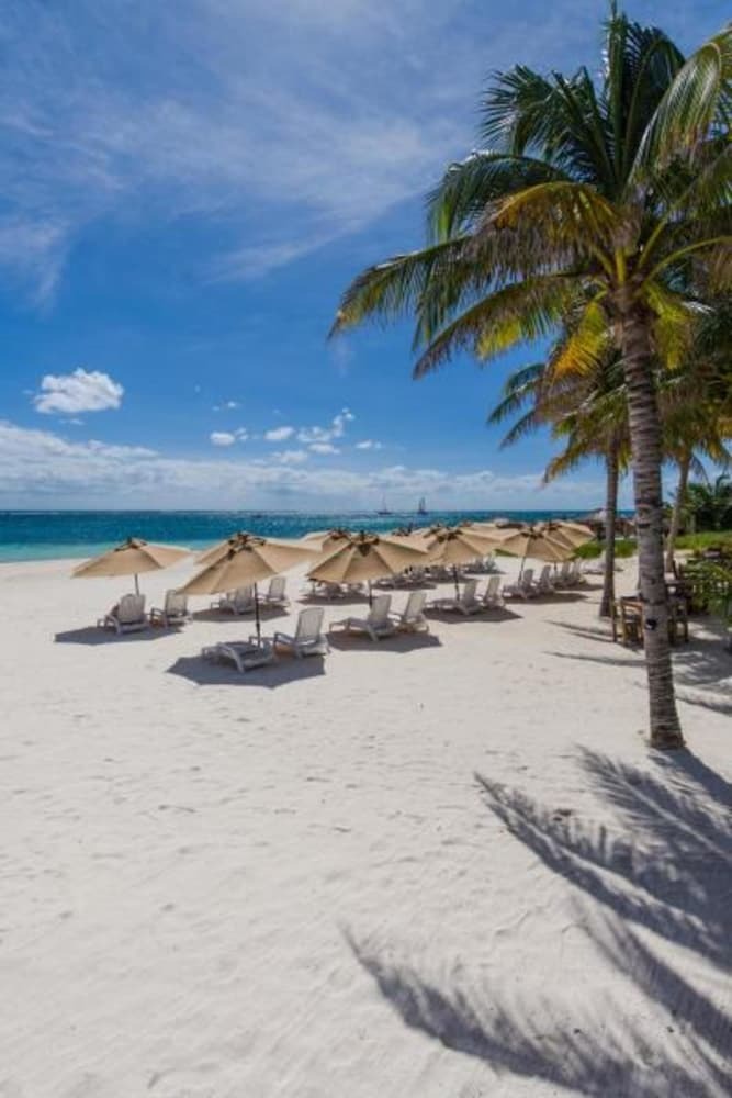 Taffeit Beach Hotel