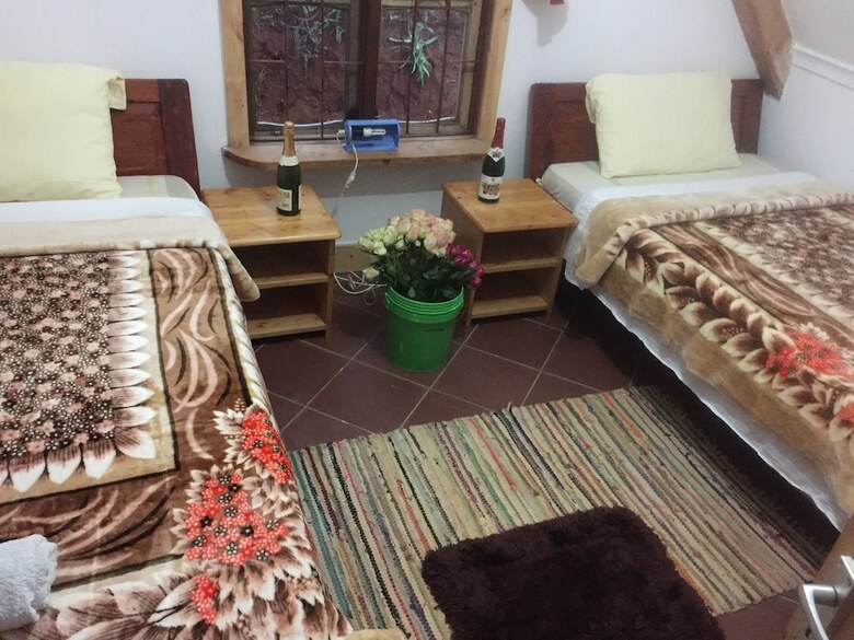 Bed & Breakfast David Crater Homestay